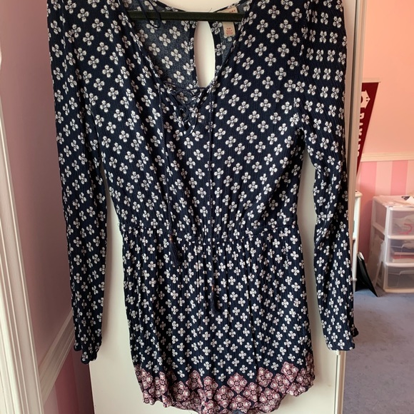 Cape Juby | Floral Printed Long Sleeve Romper - Picture 4 of 8